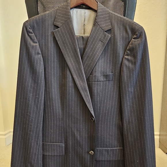 Hugo Boss Suit Jacket and Pant. Size 42L black with white pin stripes - Picture 2 of 2